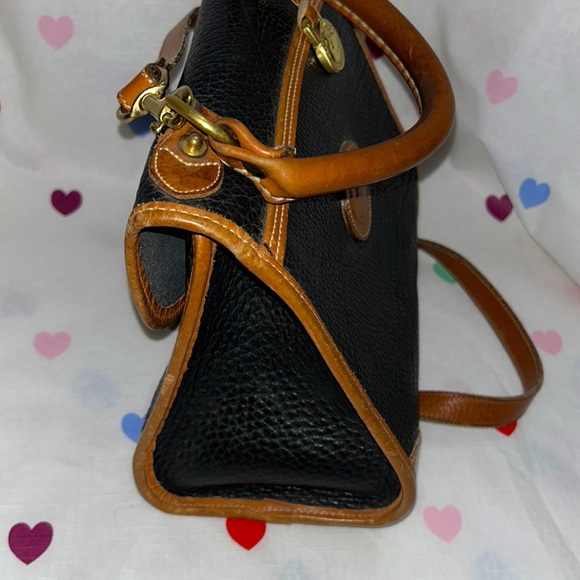 Vintage Dooney and Bourke crossbody - Picture 3 of 6